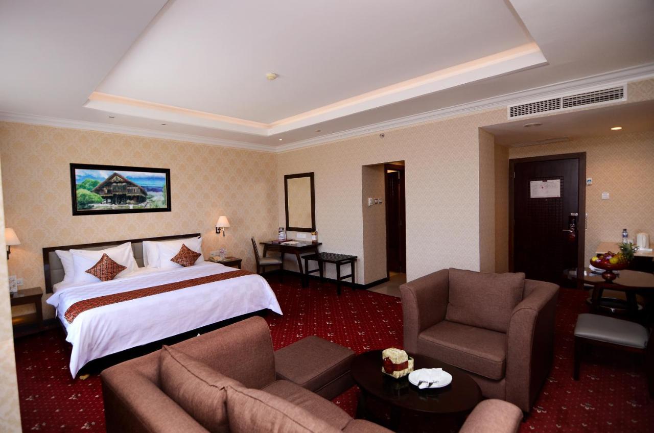 Hermes Palace Hotel Banda Aceh Exterior photo
